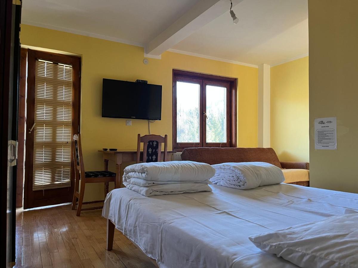 Apartments And Rooms Vicko Brzece Exterior photo