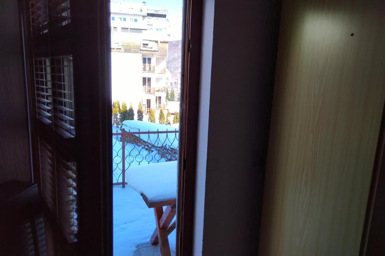 Apartments And Rooms Vicko Brzece Exterior photo